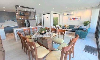 Venta de casa moderna con lindos acabados