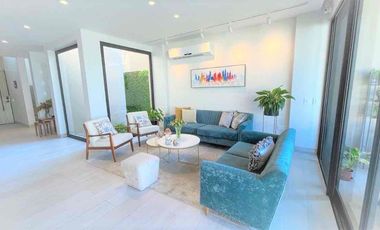 Venta de casa moderna con lindos acabados