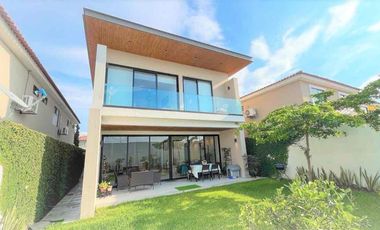 Venta de casa moderna con lindos acabados