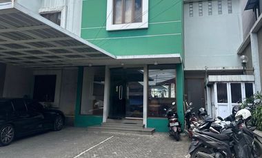 Dijual Wisma Full Furnished Lokasi Strategis Bisa Dijadikan Kosan atau Tempat Usaha di Cikutra Bandung