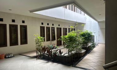 Dijual Wisma Full Furnished Lokasi Strategis Bisa Dijadikan Kosan atau Tempat Usaha di Cikutra Bandung