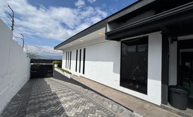 Venta Casa  y Suite Independiente Una Planta Puembo Quito Ecuador