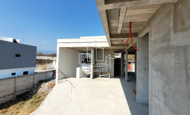 CASA CON ALBERCA EN MORELOS