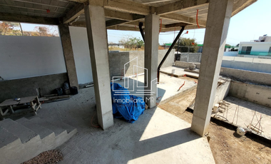 CASA CON ALBERCA EN MORELOS