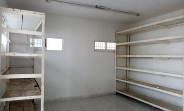 Bodega en renta en Ciudad del Carmen  📍Ubicación: Puerto Industrial Pesquero Laguna Azul