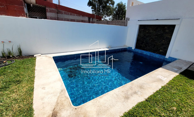 CASA CON ALBERCA EN MORELOS