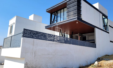 CASA CON ALBERCA EN MORELOS