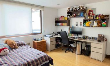 CASA DE LUJO EN RENTA – Urbanización Portón del Río, Cuenca