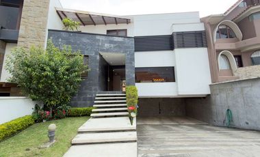 CASA DE LUJO EN RENTA – Urbanización Portón del Río, Cuenca