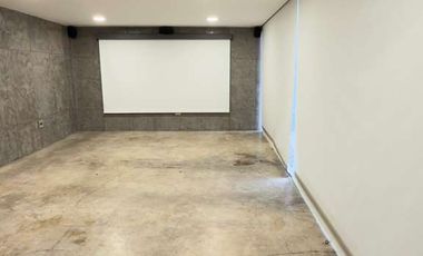 CASA DE LUJO EN RENTA – Urbanización Portón del Río, Cuenca