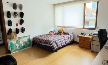 CASA DE LUJO EN RENTA – Urbanización Portón del Río, Cuenca