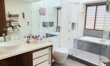 CASA DE LUJO EN RENTA – Urbanización Portón del Río, Cuenca