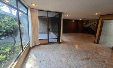 Casa con Doble Acceso y Dos Jardines – Gran Potencial para Remodelar en Col. Militar Marte | 278 m² Const. / 207 m² Terreno