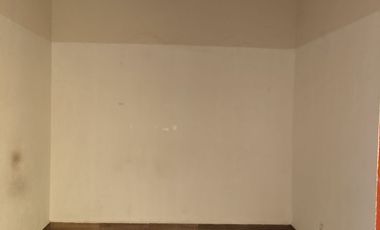 Renta casa 2 niveles calle Terán Zona Centro Irapuato, Gto.