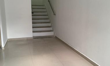 ARRIENDO EXCELENTE Y FUNCIONAL EDIFICIO EN CÁDIZ, IBAGUÉ