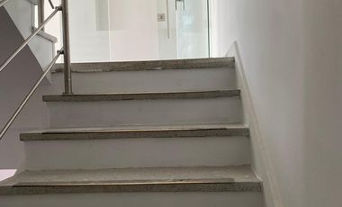 ARRIENDO EXCELENTE Y FUNCIONAL EDIFICIO EN CÁDIZ, IBAGUÉ