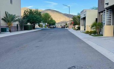 CASA EN RENTA DE UNA PLANTA EN MONTEROSA RESIDENCIAL