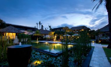 Disewakan Villa pinggir pantai di Canggu Bali.