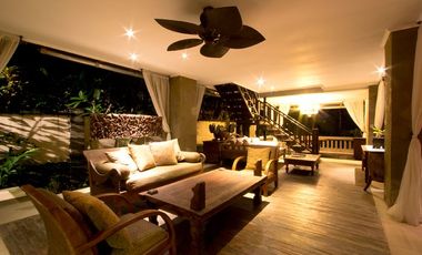 Disewakan Villa pinggir pantai di Canggu Bali.