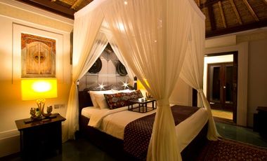 Disewakan Villa pinggir pantai di Canggu Bali.