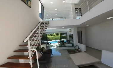 Casa de Lujo en Hacienda San Rafael | Piscina Privada y Diseño de Doble Altura (Vía Melgar - Girardot)