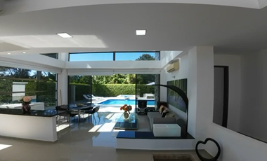Casa de Lujo en Hacienda San Rafael | Piscina Privada y Diseño de Doble Altura (Vía Melgar - Girardot)