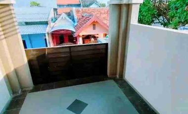 jual murah perumahan 2 lantai sudah full renovasi di Sambong kota Jombang