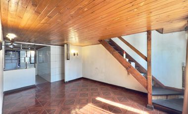 Se arrienda casa céntrica de 4 piezas, 2 baños, Curicó