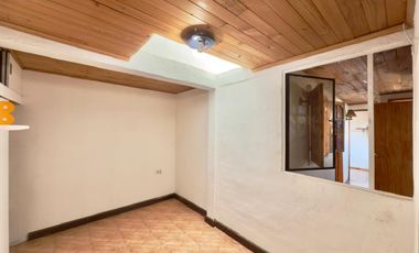 Se arrienda casa céntrica de 4 piezas, 2 baños, Curicó