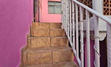 Bonita casa 3 pisos