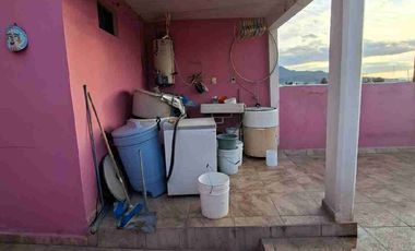 Bonita casa 3 pisos