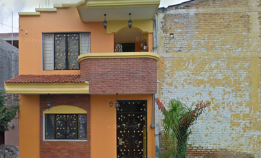 Casa en Venta en C. Belisario Domínguez, Centro, 47910 La Barca, Jal.
