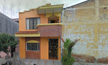 Casa en Venta en C. Belisario Domínguez, Centro, 47910 La Barca, Jal.