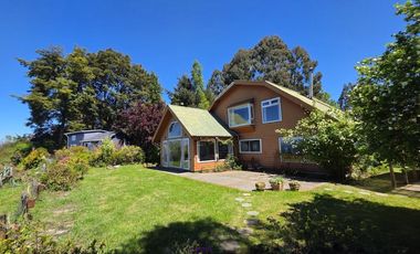 ARRIENDO CASA ORILLA DE LAGO