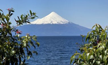 ARRIENDO CASA ORILLA DE LAGO