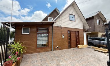 Casa en Venta con Dpto Interior en Villa los Jardines, Fundo el Carmen