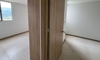 VENTA DE ESPECTACULAR APARTAMENTO DE 71 MT2, CON UNA VISTA INCREIBLE, SECTOR SURAMÉRICA, ITAGUI, ANTIOQUIA