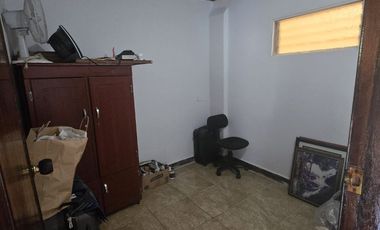 Venta de casa en Manrique central segundo piso con terraza