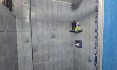 Venta de casa en Manrique central segundo piso con terraza