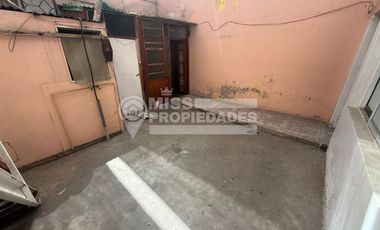 SE ARRIENDA CASA EN SECTOR CENTRO SUR