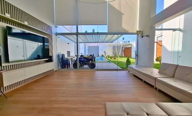 LUJOSA CASA EN VENTA EN TACNA