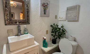 RENTO DEPARTAMENTO AMUEBLADO CENTRICO 1ER PISO EN SAN MIGUEL DE ALLENDE, MAXIMO UNA PERSONA, SIN MASCOTAS
