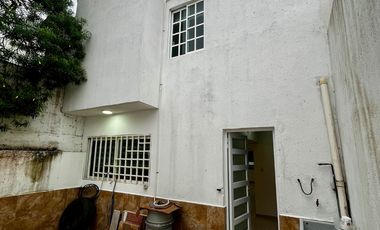 Cómoda Casa en venta de 2 recámaras en Col. El Manantial con amplia terraza