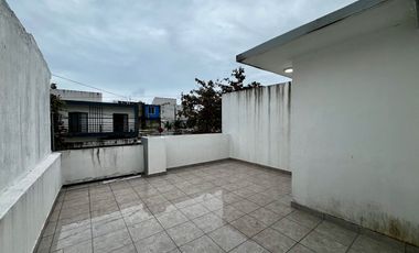 Cómoda Casa en venta de 2 recámaras en Col. El Manantial con amplia terraza