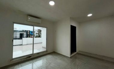Cómoda Casa en venta de 2 recámaras en Col. El Manantial con amplia terraza