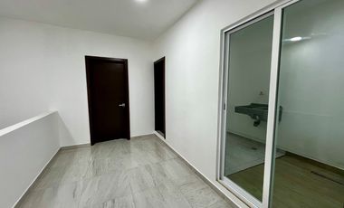 Cómoda Casa en venta de 2 recámaras en Col. El Manantial con amplia terraza