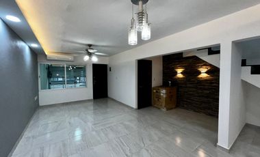 Cómoda Casa en venta de 2 recámaras en Col. El Manantial con amplia terraza