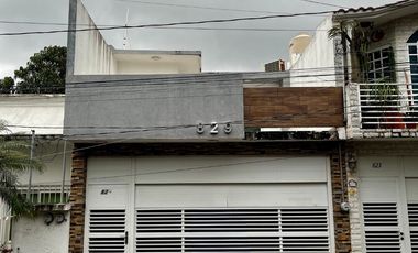 Cómoda Casa en venta de 2 recámaras en Col. El Manantial con amplia terraza