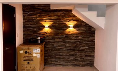 Cómoda Casa en venta de 2 recámaras en Col. El Manantial con amplia terraza