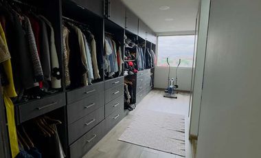 CASA DE LUJO EN RENTA– SECTOR PRIVILEGIADO, Cuenca